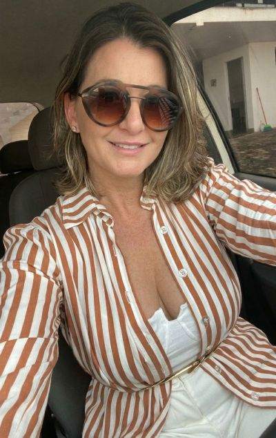 femme chaude - Saint-Joseph - Je brûle de discrétion à Saint-Joseph, assistante infidèle en quête de tchat femme hot