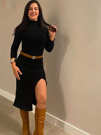 femme chaude - Le Mans - Sage au bureau, déchaînée en secret : Angela cherche sa rencontre coquine au Mans