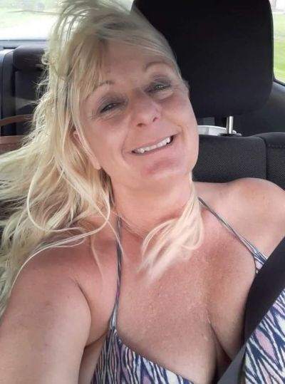 femme chaude - Saint-Louis - Milf à Saint-Louis : sage le jour, femme chaude la nuit qui cherche rencontre gratuite