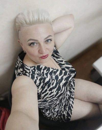 femme chaude - Le Grand-Quevilly - Entre ses murs à Grand-Quevilly, cette brune de 35 ans attend ta rencontre hot
