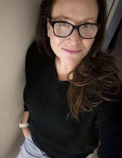 femme chaude - Joué-lès-Tours - Infirmière à Joué-lès-Tours, je veux un rdv femme chaude sans détour avec un homme qui assume