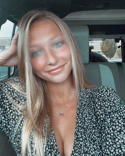 femme chaude - Matoury - Présentatrice sage à l&rsquo;antenne, sauvage en privé à Matoury