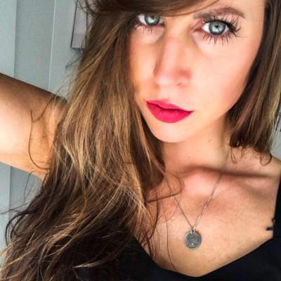 femme chaude - Nîmes - Je brûle d&rsquo;impatience, Ana à Nîmes attend un homme mature pour assouvir ses envies