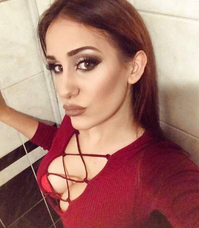 femme chaude - Poitiers - T&rsquo;as les couilles pour suivre une vraie vicieuse en ligne depuis Poitiers ?